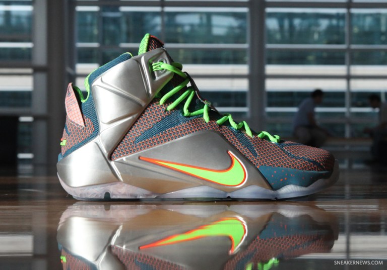 2014 Nike‎ LeBron 12 Trillion Dollar Man Size 10 Used Basketball Sneakers 2014 Men main image 3