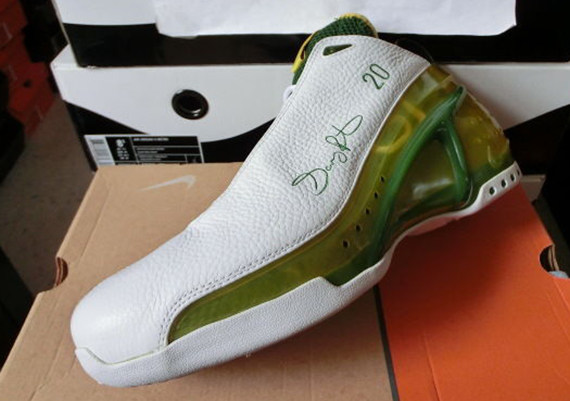 Suposiciones, suposiciones. Adivinar cómo utilizar Bienvenido Nike Zoom Ultraflight "Supersonics Home" PE for Gary Payton -  SneakerNews.com
