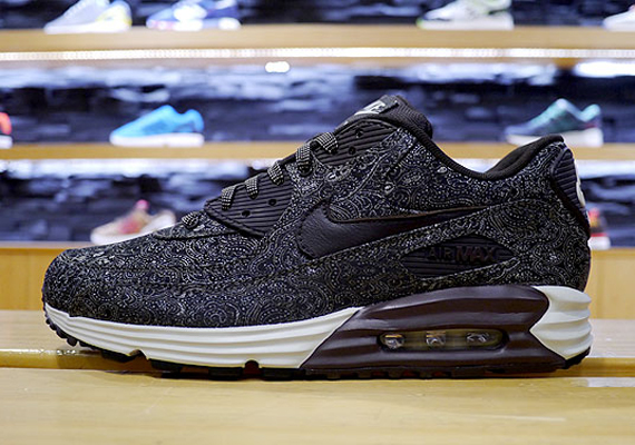 Another Look at the Nike Air Max Lunar90 “Suit & Tie” Pack