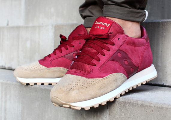 saucony shadow red sand