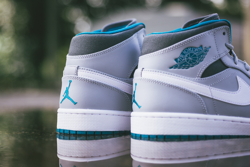 Air Jordan 1 Mid Wolf Grey Tropical Teal 02