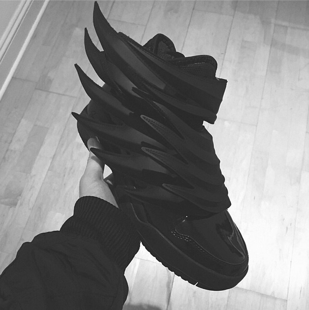 adidas jeremy scott dark knight