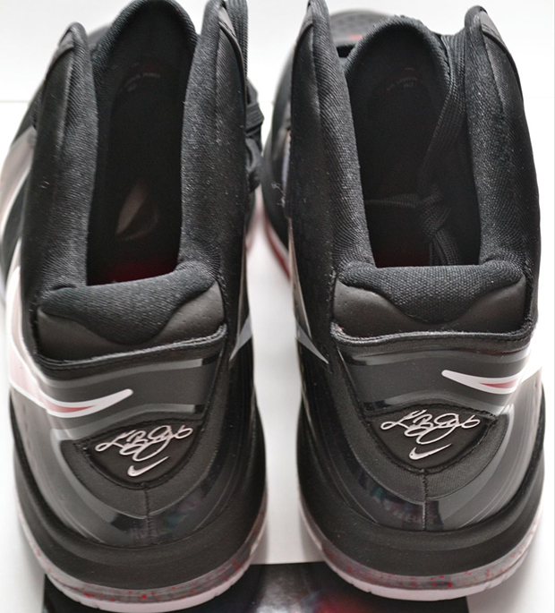 Nike LeBron 8 V2 