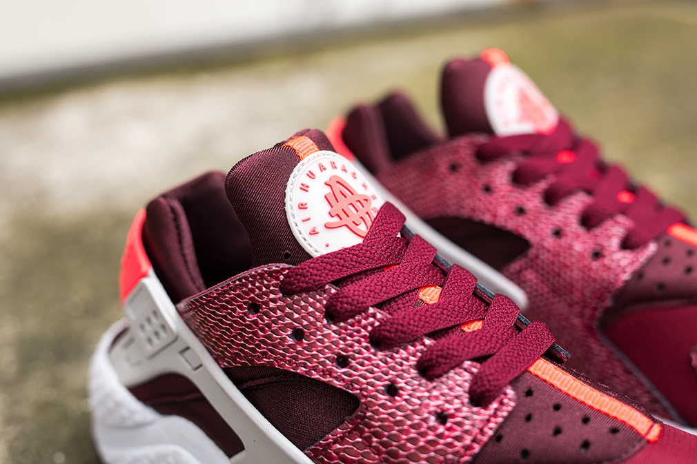 Nike Air Huarache Burgundy Snake 03