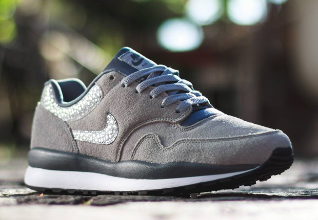 Nike Air Safari – Wolf Grey – Cool Grey