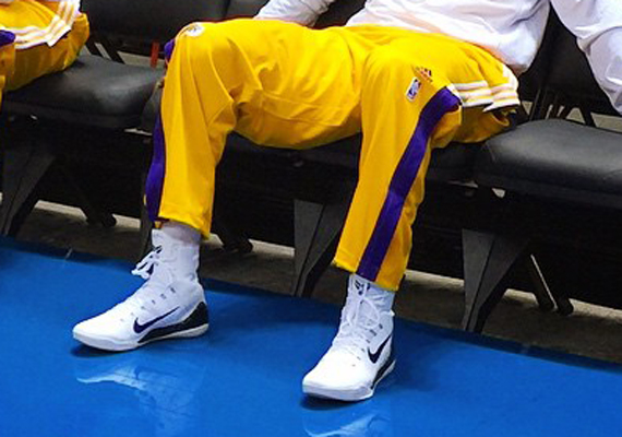 Kobe Bryant in Nike Kobe 9 Elite "Home" PE SneakerNews.com
