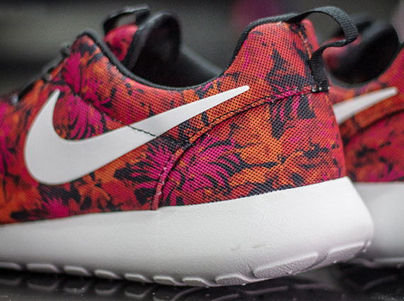 Nike Roshe Run Print "Floral"