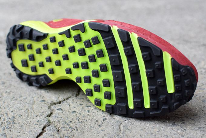 Nike Talaria Cedar Fierce Green Gym Red 01