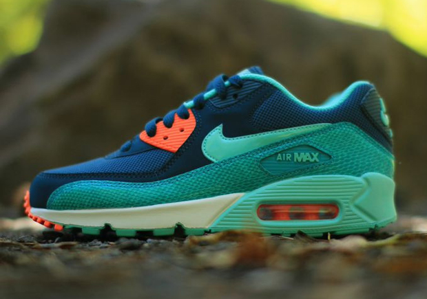Nike Wmns Air Max 90 Space Blue Hyper Turquoise 01