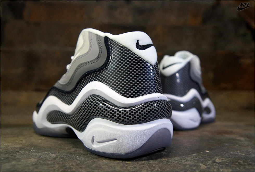 Nike Zoom Flight 96 Metallic Silver Black Light Charcoal Neutral Grey 04