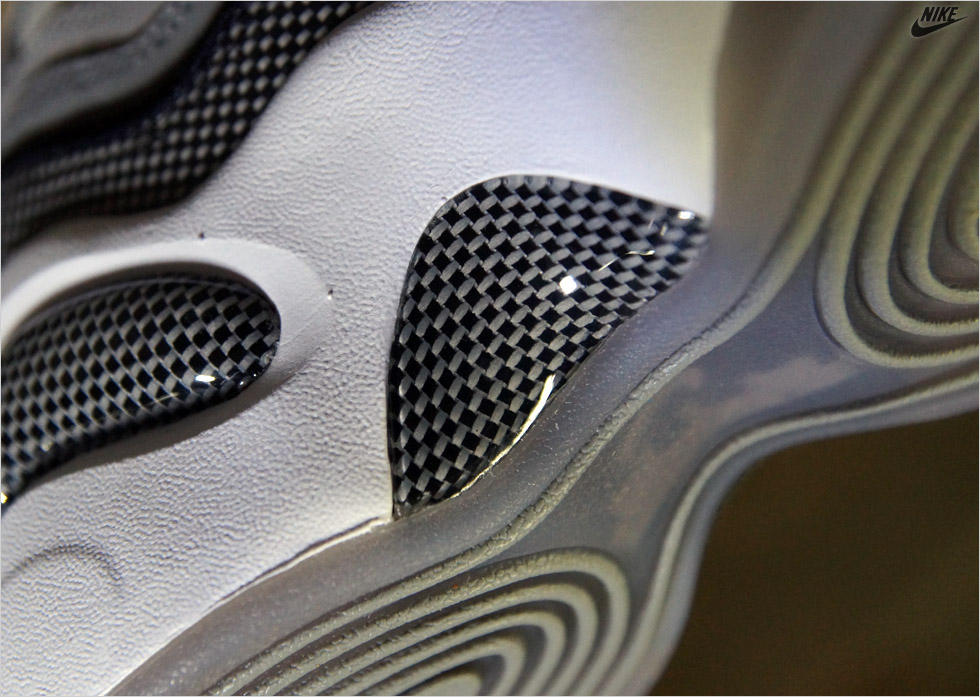 Nike Zoom Flight 96 Metallic Silver Black Light Charcoal Neutral Grey 07