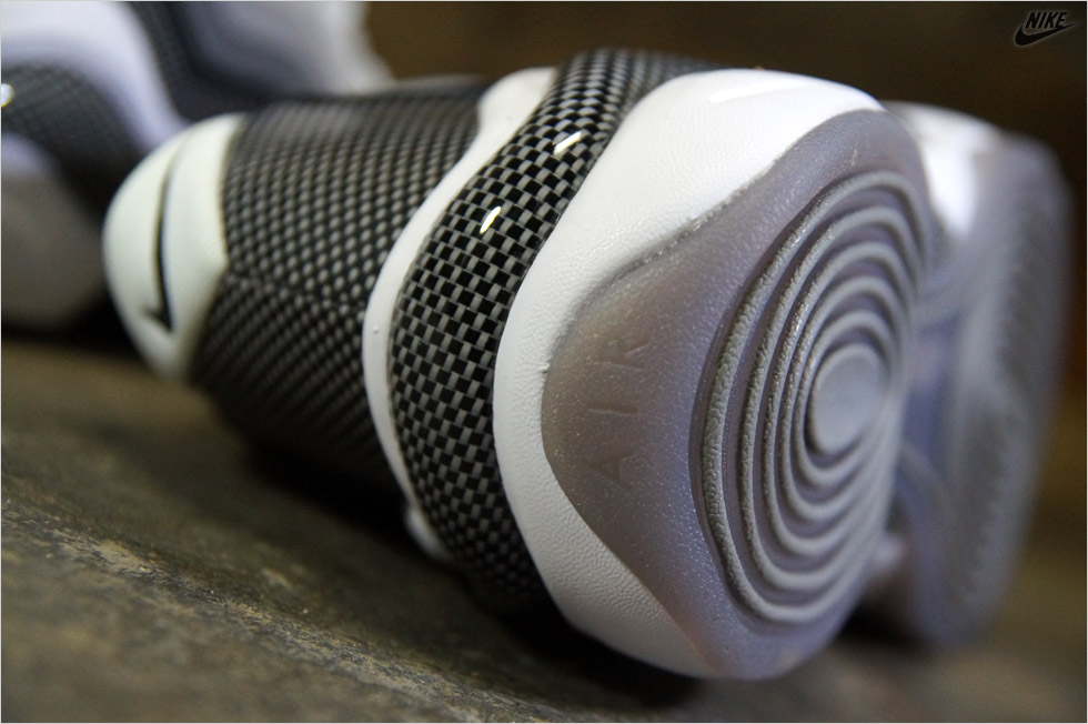 Nike Zoom Flight 96 Metallic Silver Black Light Charcoal Neutral Grey 08