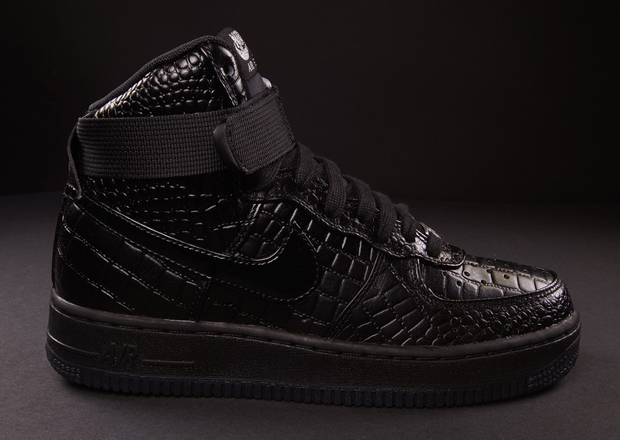 Cop Or Can: WMNS Nike Air Force 1 PRM 'Triple Black' — CNK Daily  (ChicksNKicks)