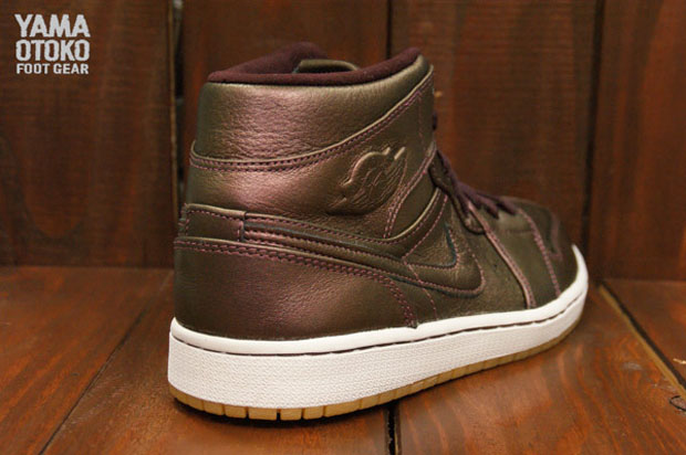 Hook up the Air Jordan 1 High Heritage sneakers with these new Jordan Brand hoodies to match Nouveau Burgundy 03