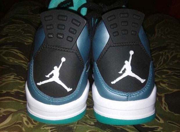 Another Look at the Air Jordan 4 Remastered 