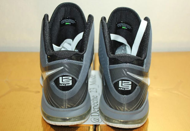 Lebron 8 V2 Cool Grey Carbon Fiber Sample 8