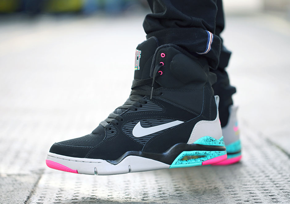 Nike Air Command Force "Spurs" - Euro Release Date