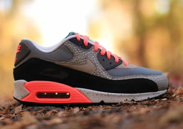 The Nike Air Max 90 is receiving all sorts of love lately. Between the “Safari Pack” alongside the Nike Air Max 1 and the “Escape 3” luxurious family motif， ...