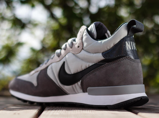 Beneficiario contar Destrucción Nike Internationalist Mid - Light Ash Grey - Black - Dark Grey -  SneakerNews.com