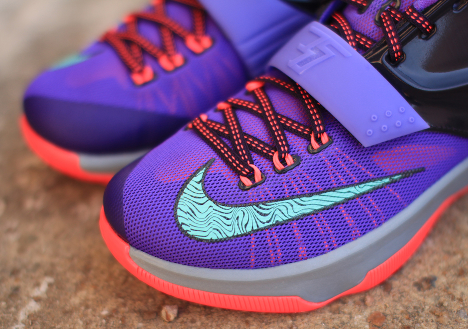 kd 7 purple and gold
