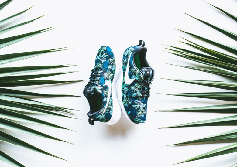 Nike Roshe Run Print – Space Blue – Poison Green