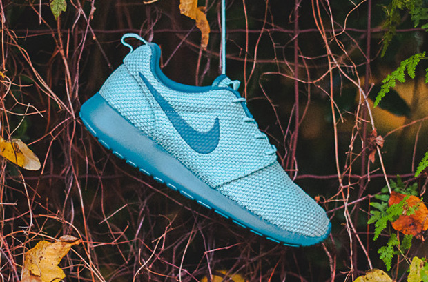 Nike Roshe Run "Bleached Turquoise"