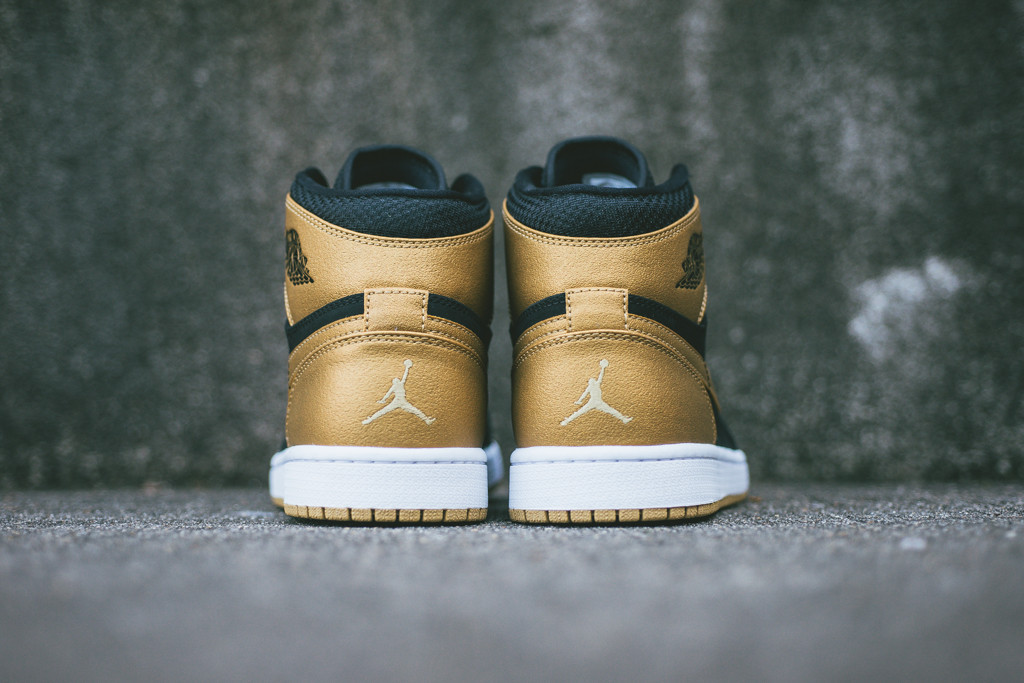 Air Jordan 1 Retro High Melo Release Date 04