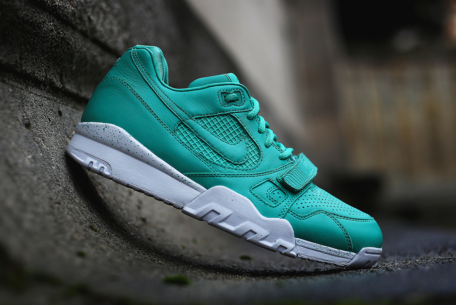 A Detailed Look at the Nike Air Trainer 2 Premium "Crystal Mint"