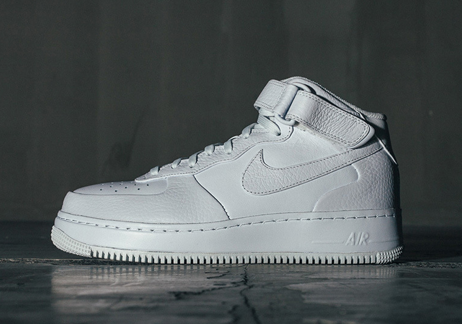 Detailed Look Nike Air Force 1 Cmft Sp Collection 03