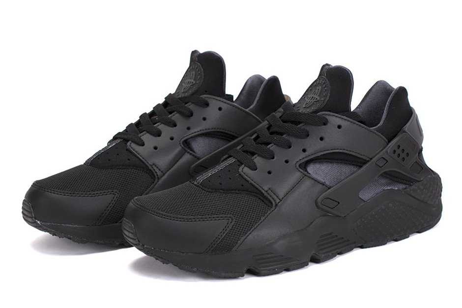 nike huarache black out