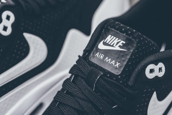 Nike Air Max 1 Ultra Moire - White - Black - SneakerNews.com