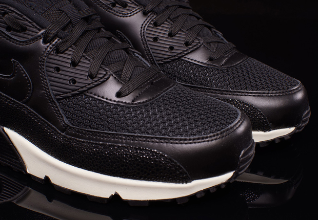Nike Air Max 90 Leather Stingray Available 4