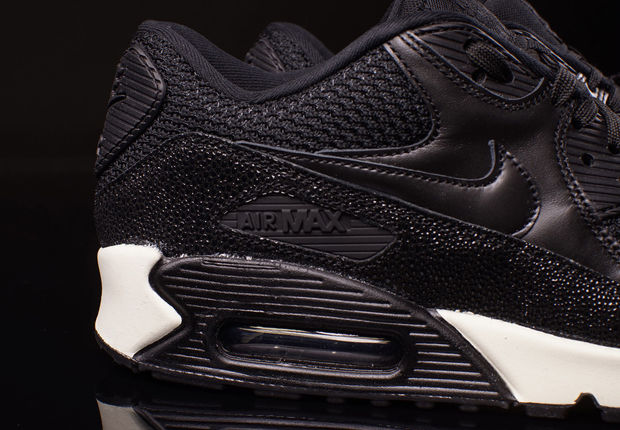 Nike Air Max 90 Leather Stingray Available 5