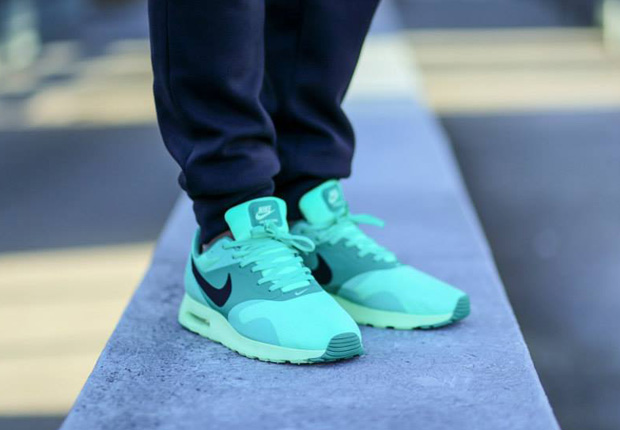 Nike Air Max Tavas - Green - SneakerNews.com