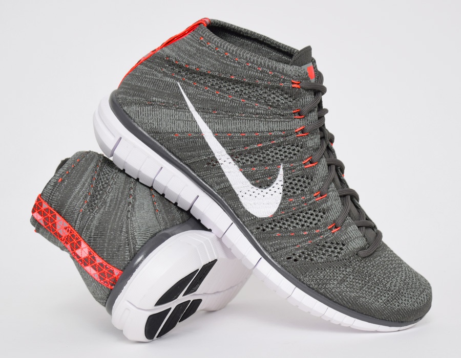 Nike Free Flyknit Chukka Midnight Fog Bright Crimson 05