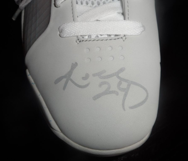 Nike Hyperdunk Mcfly Kobe Autograph 3