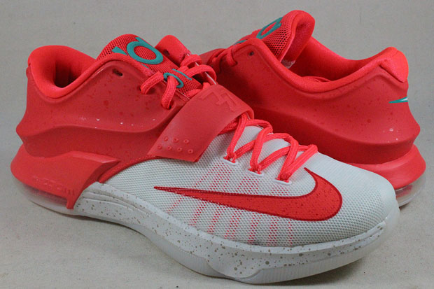 Nike KD 7 “Christmas” – Available Early on eBay