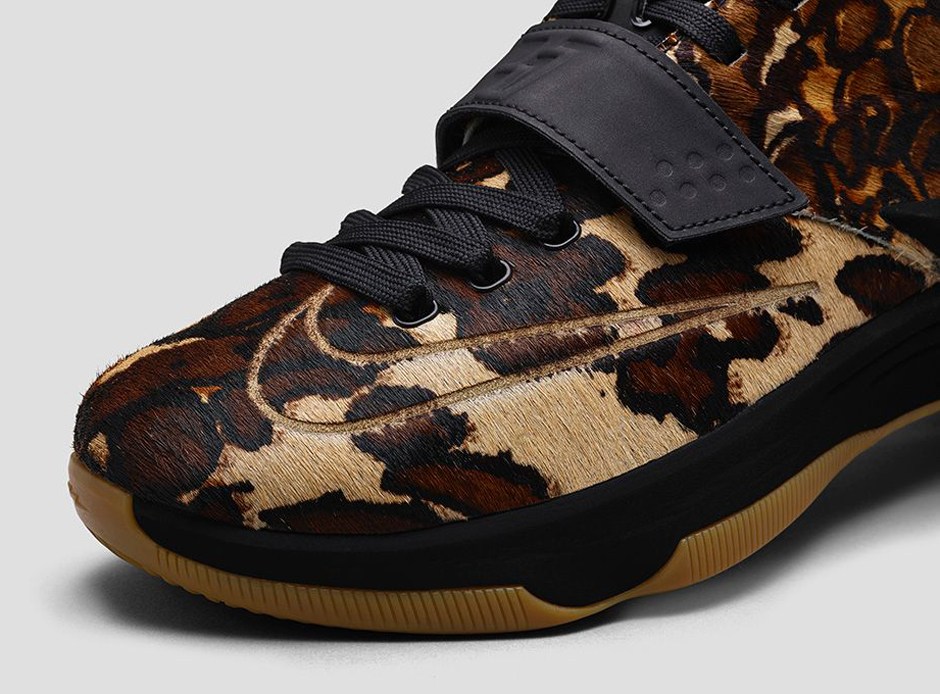 KD 7 Pony Hair - Detailed Look