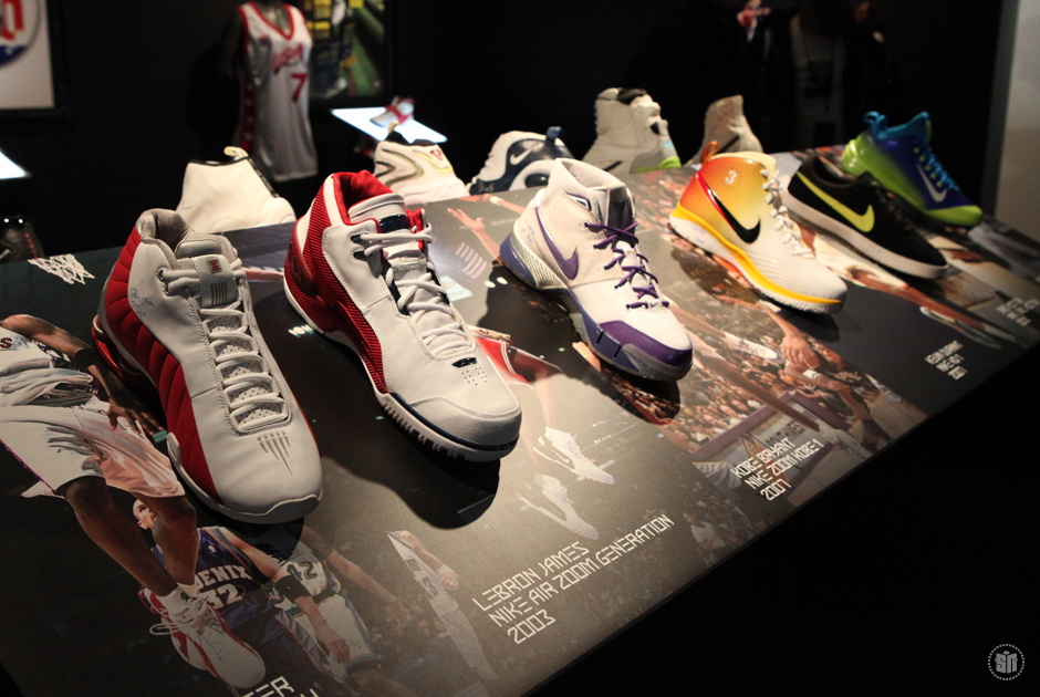 Nike Signature Shoe Display Kyrie 1