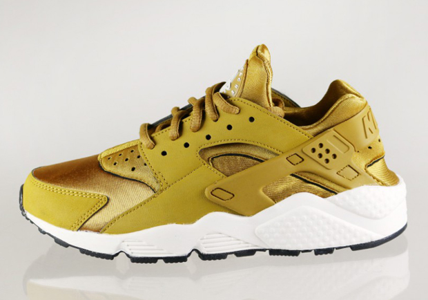 bronzine nike huarache