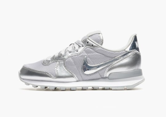 Nike Women’s Internationalist Premium “Metallic Silver”