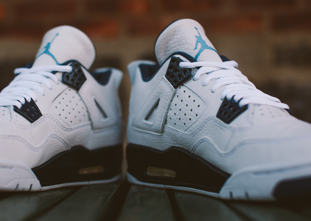 Jordan 4 columbia hot sale on feet