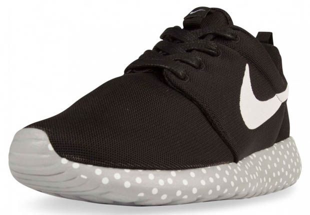 Nike Womens Run Dot Sole" - SneakerNews.com