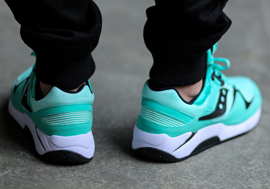 saucony grid 9000 crisp mint