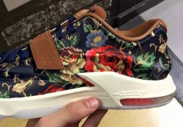 Nike KD 7 EXT “Floral”