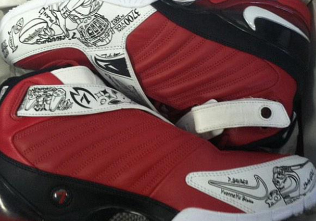 Mike Vick Is Giving Away Some Of His Deadstock Nikes - WakeorthoShops -  ensemble nike taille