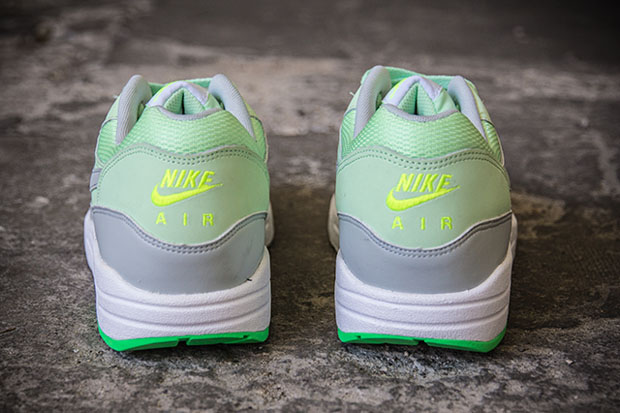 Nike Air Max 1 Vapor Green Mist Grey 03