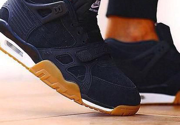 nike air trainer 3 navy