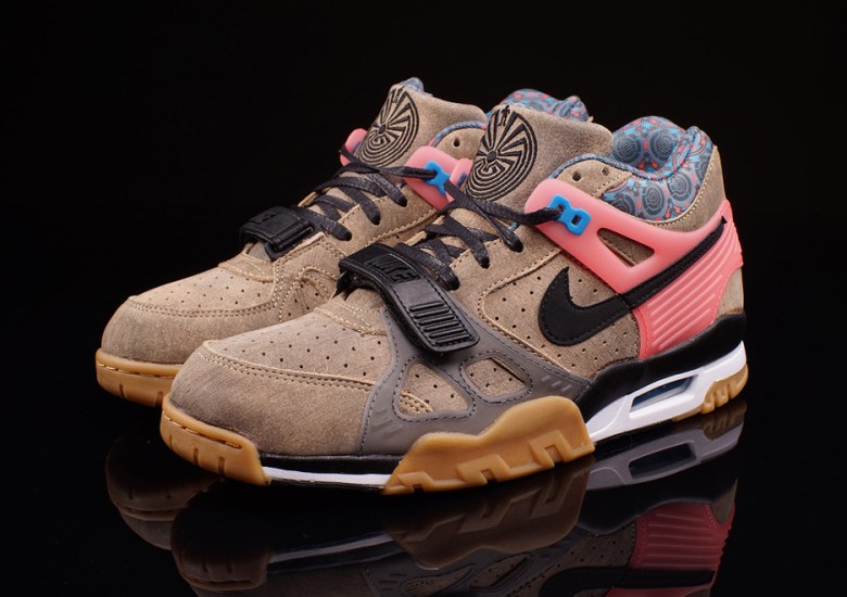 Watch the Patriots and Seahawks in Superbowl XLIX in these Nike Air Trainer 3s