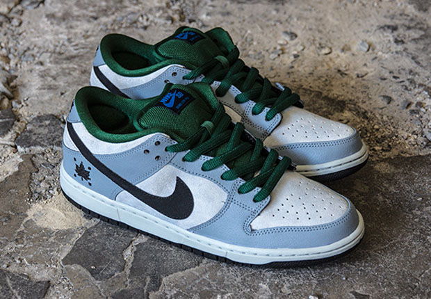 Nike SB Dunk Low “Maple Leaf”